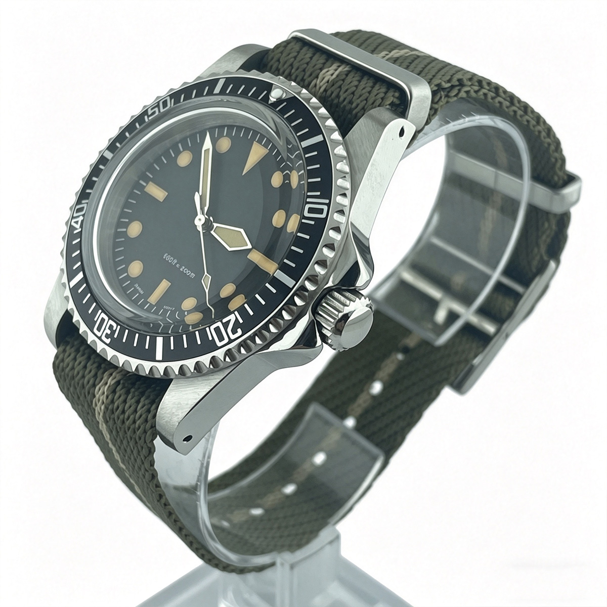 39.5mm 다이버 레트로 시계, 캘린더 없음, 아크릴 - Tropic Strap Vintage 리뷰 및 가격